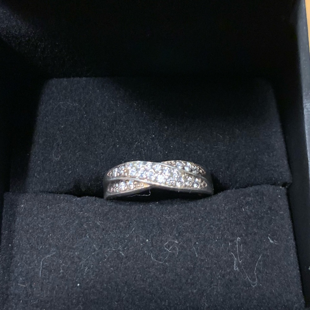 Simply Beautiful Serling Silver and CZ Ring. The perfect wedding band! - Picture 1 of 16